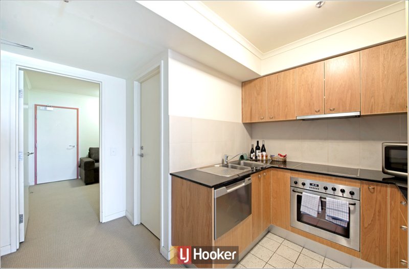 Photo - 516/2 Akuna Street, City ACT 2601 - Image 4