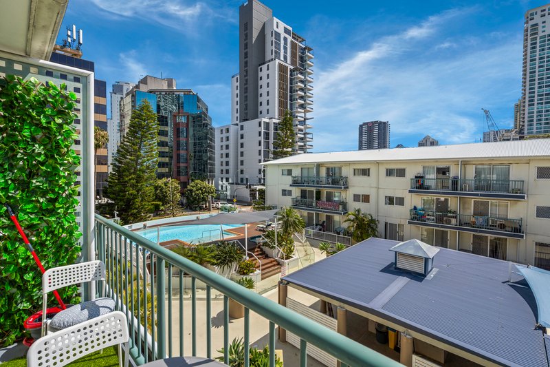 Photo - 51/69-73 Ferny Avenue, Surfers Paradise QLD 4217 - Image 12