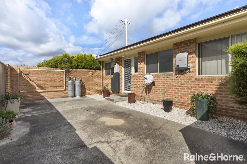 Photo - 5/17-23 Thurralilly Street, Queanbeyan East NSW 2620 - Image 12