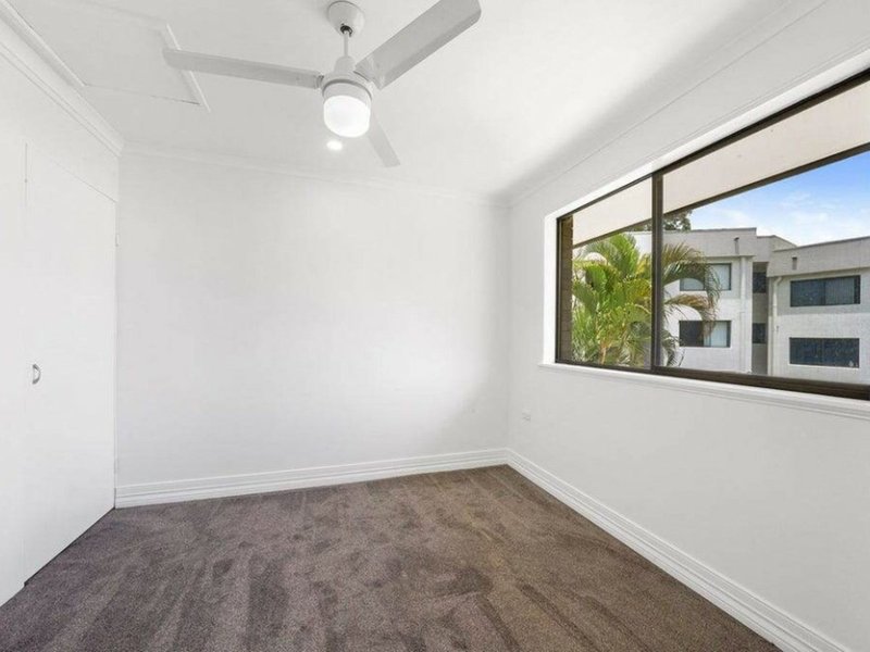 Photo - 5/17 Huth Street, Labrador QLD 4215 - Image 7