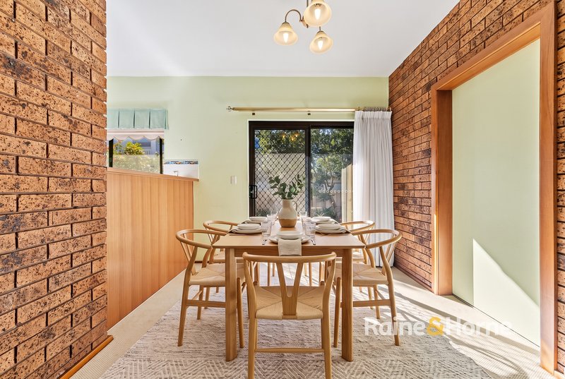 Photo - 5/17 Kurrawa Avenue, Point Clare NSW 2250 - Image 8