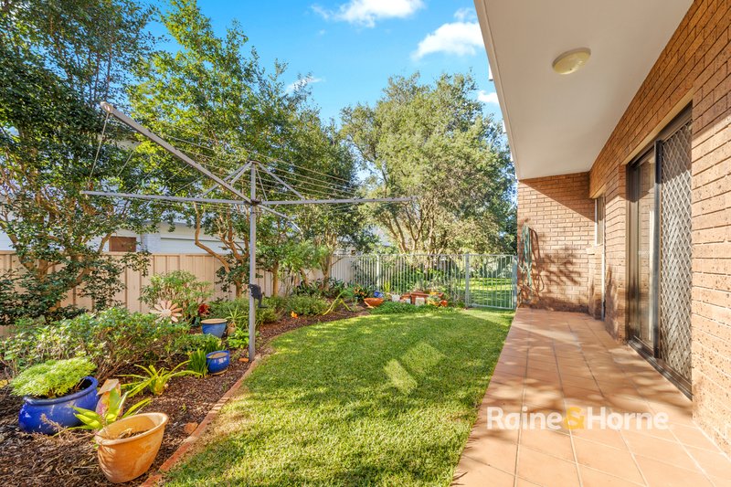Photo - 5/17 Kurrawa Avenue, Point Clare NSW 2250 - Image 11