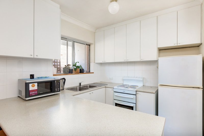 Photo - 5/17 Lismore Avenue, Dee Why NSW 2099 - Image 2