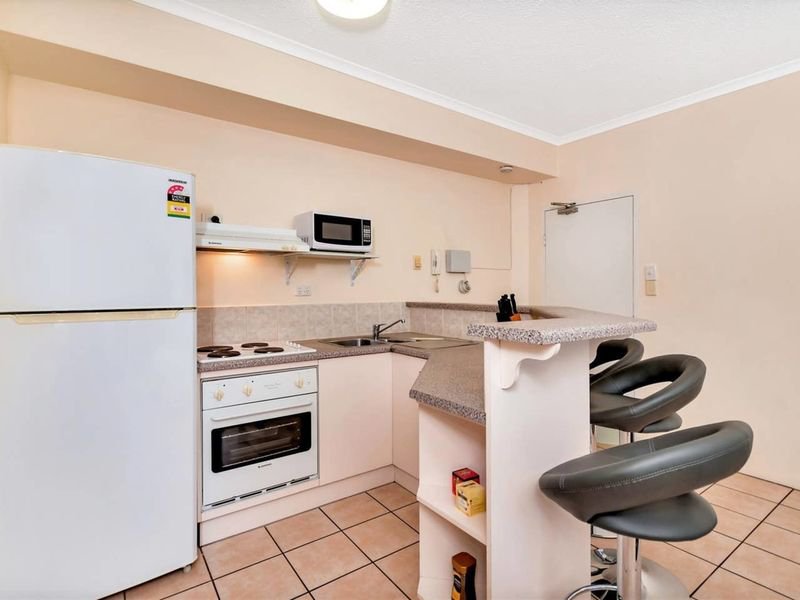 Photo - 5/17 Martyn Street, Parramatta Park QLD 4870 - Image 3