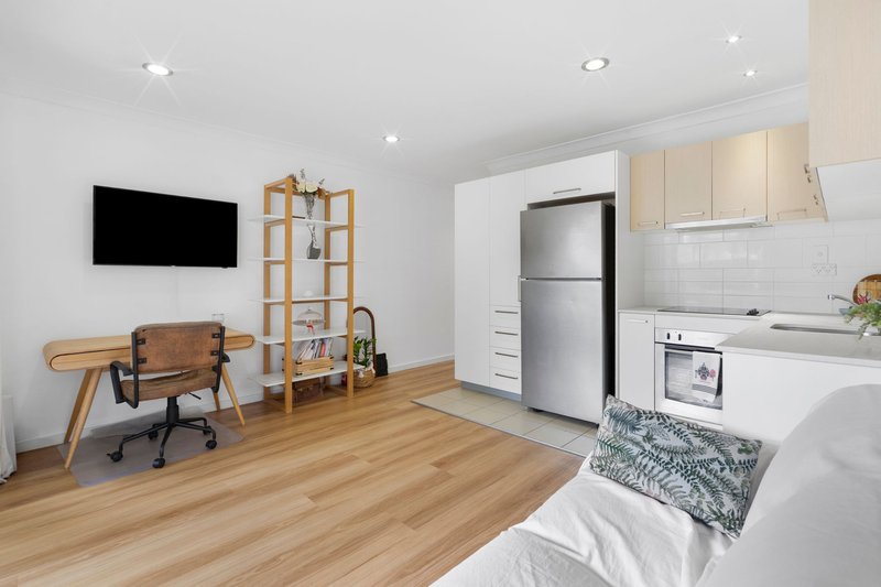 Photo - 5/17 Wickham Street, Morningside QLD 4170 - Image 4