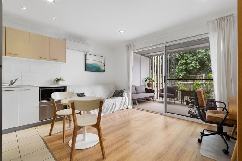 Photo - 5/17 Wickham Street, Morningside QLD 4170 - Image 5