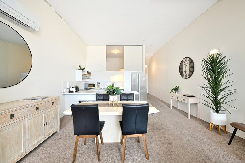 Photo - 517/1 Missenden Road, Camperdown NSW 2050 - Image 3