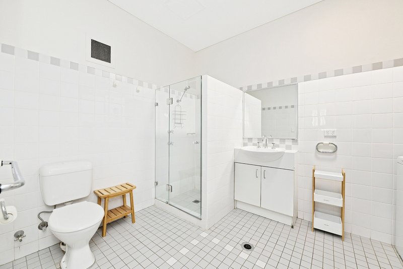 Photo - 517/1 Missenden Road, Camperdown NSW 2050 - Image 4