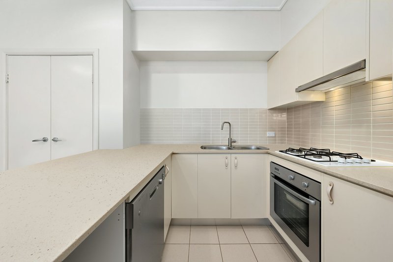 Photo - 517/37 Amalfi Drive, Wentworth Point NSW 2127 - Image 3