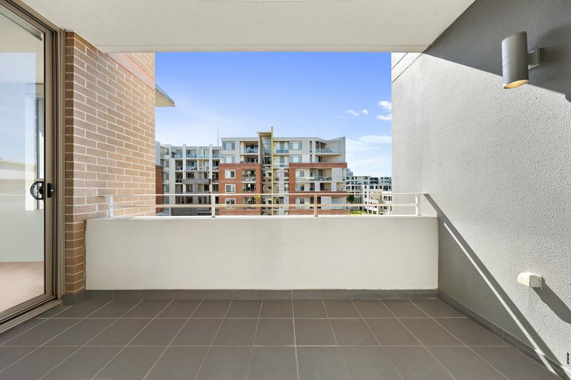 Photo - 517/37 Amalfi Drive, Wentworth Point NSW 2127 - Image 8