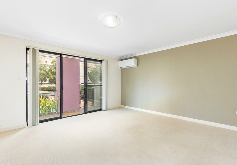 Photo - 5/174 Lakeside Drive, Joondalup WA 6027 - Image 9