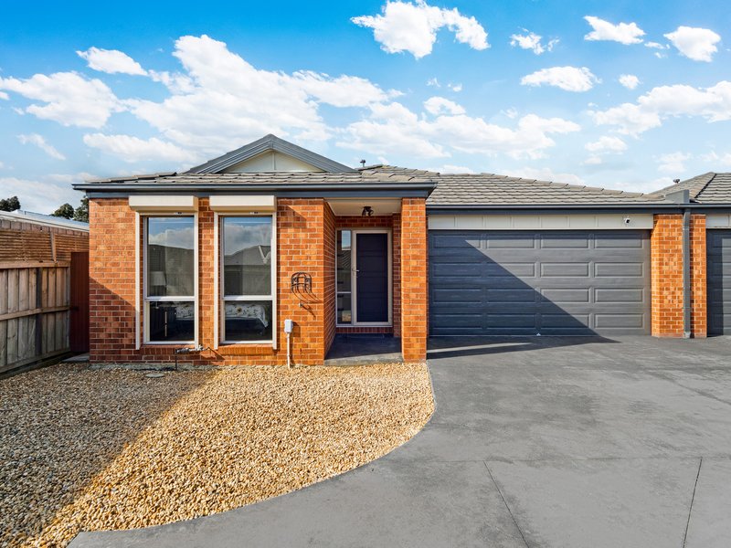 Photo - 5/175 Rosebank Drive, Cranbourne North VIC 3977 - Image 1