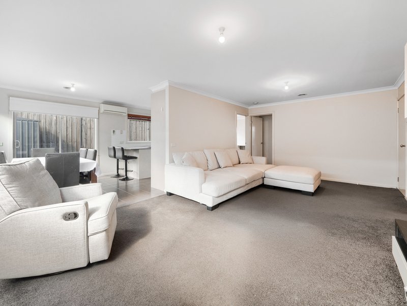 Photo - 5/175 Rosebank Drive, Cranbourne North VIC 3977 - Image 10