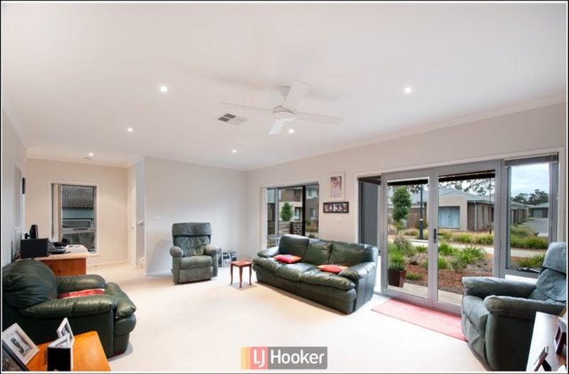 Photo - 5/18 Dickins Street, Forde ACT 2914 - Image 2