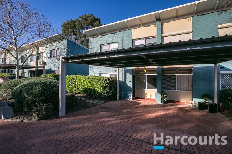 Photo - 5/18 Greville Way, Girrawheen WA 6064 - Image 2