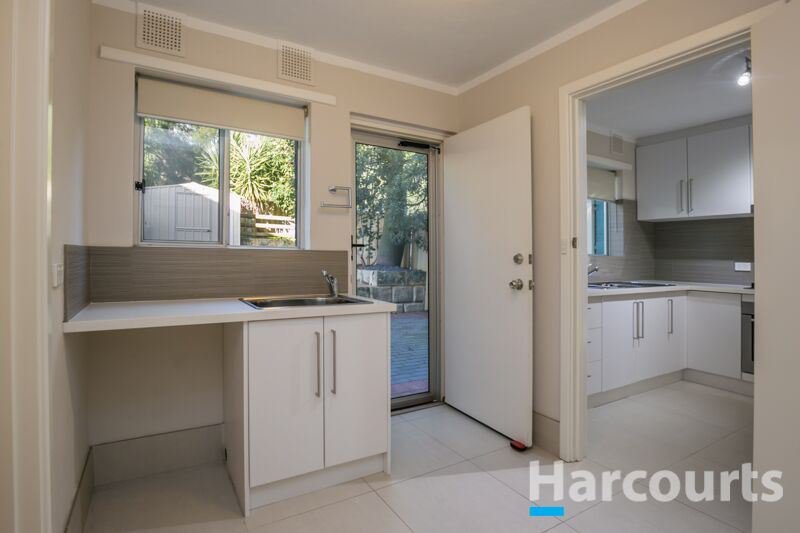 Photo - 5/18 Greville Way, Girrawheen WA 6064 - Image 6