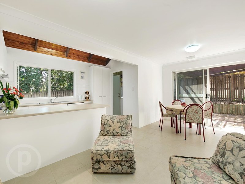 Photo - 5/18 Rise Street, Mount Gravatt East QLD 4122 - Image 2