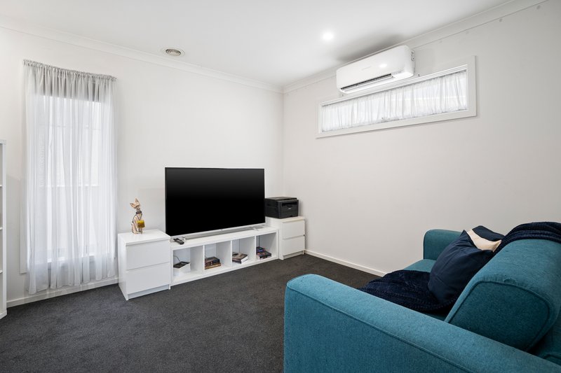 Photo - 5/18 Ross Road, Croydon VIC 3136 - Image 10