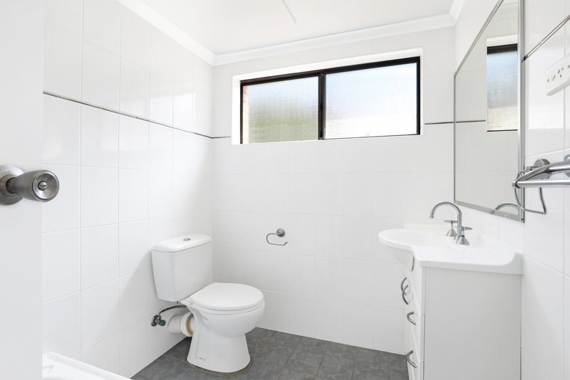 Photo - 5/18 Smith Street, Wollongong NSW 2500 - Image 6