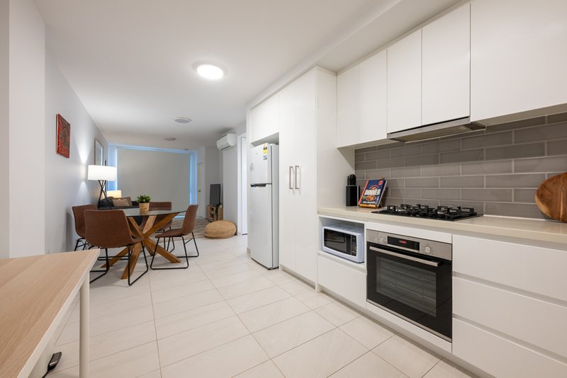 Photo - 5/18 Sykes Avenue, Innaloo WA 6018 - Image 2
