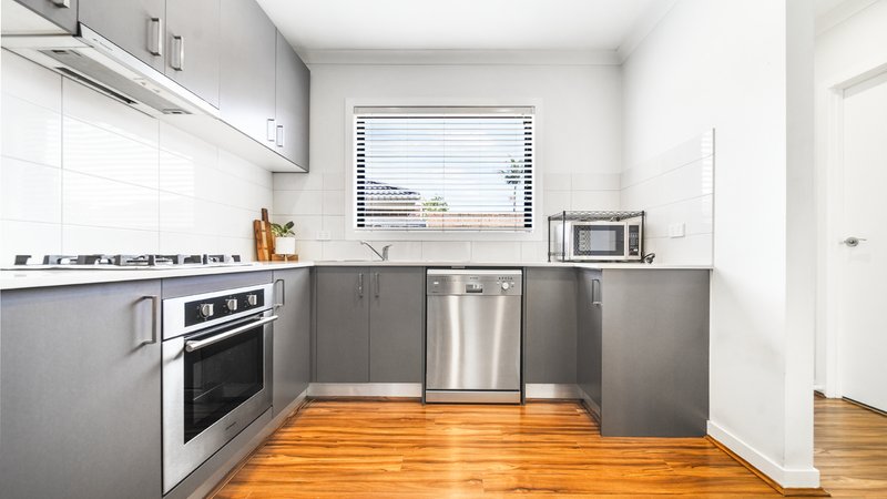 Photo - 5/19 Briggs Crescent, Noble Park VIC 3174 - Image 2