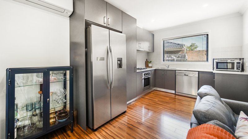 Photo - 5/19 Briggs Crescent, Noble Park VIC 3174 - Image 4