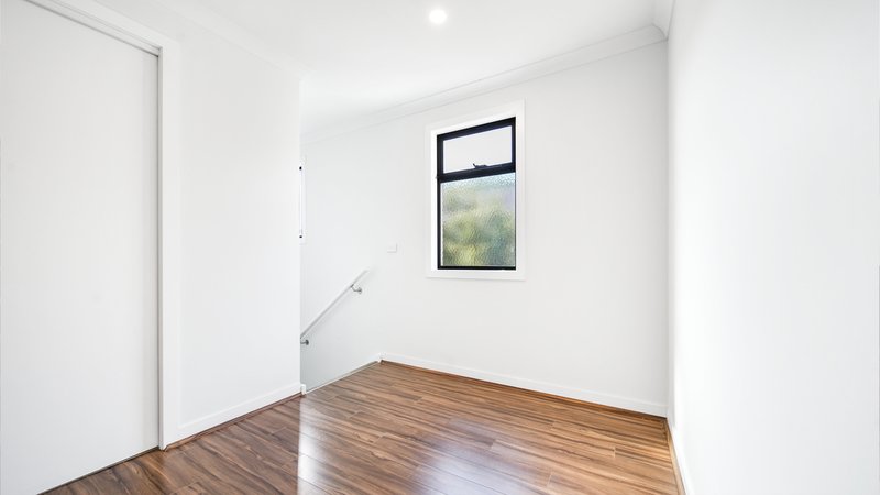 Photo - 5/19 Briggs Crescent, Noble Park VIC 3174 - Image 8