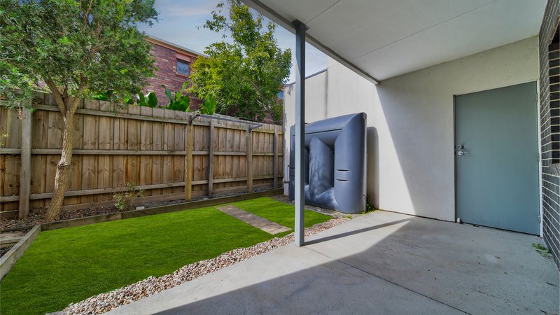 Photo - 5/19 Briggs Crescent, Noble Park VIC 3174 - Image 12