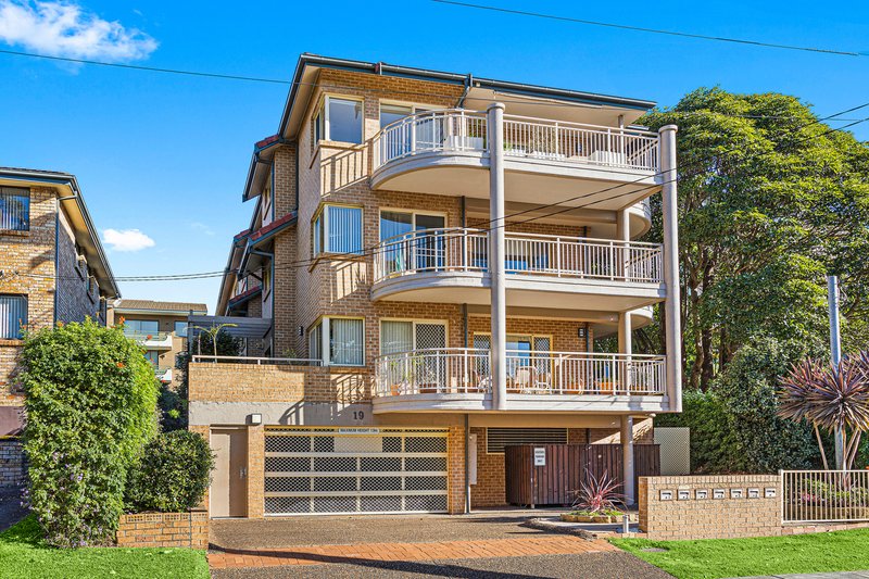 Photo - 5/19 Edward Street, Wollongong NSW 2500 - Image 2