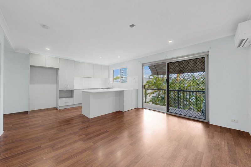 Photo - 5/19 Leigh Street, Coorparoo QLD 4151 - Image 5