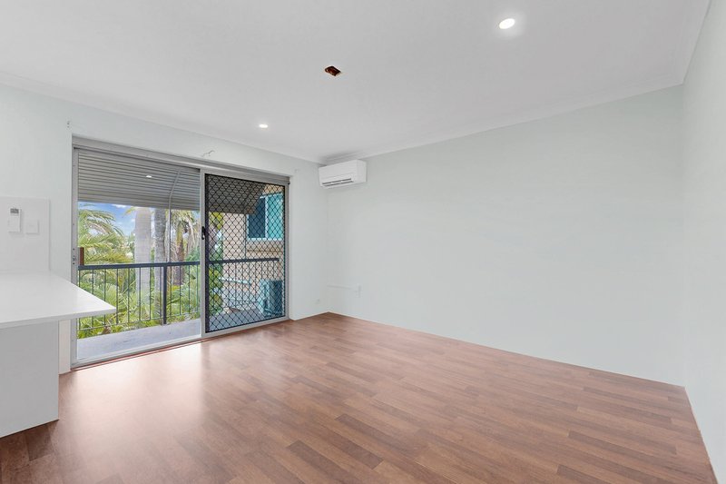 Photo - 5/19 Leigh Street, Coorparoo QLD 4151 - Image 6