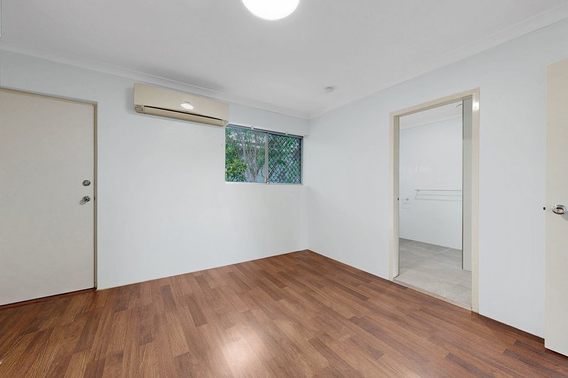 Photo - 5/19 Leigh Street, Coorparoo QLD 4151 - Image 8