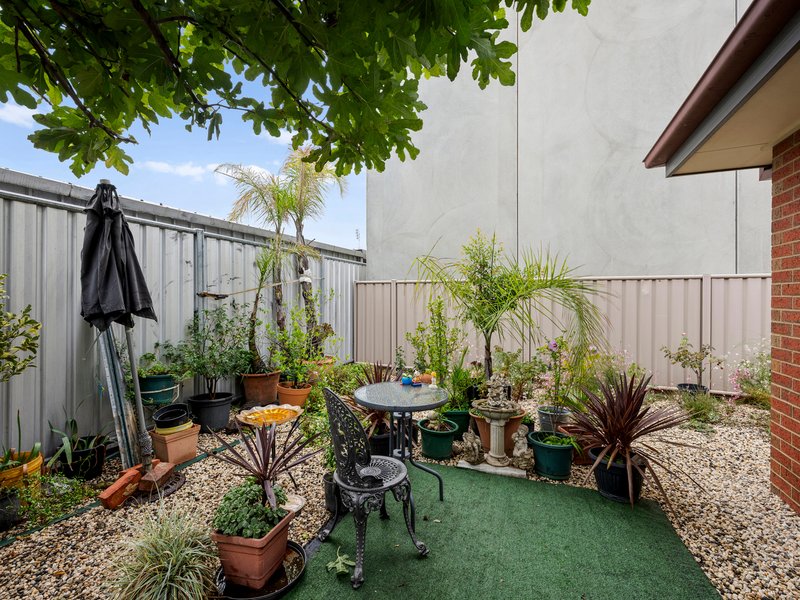 Photo - 5/19 Mary Street, Benalla VIC 3672 - Image 11