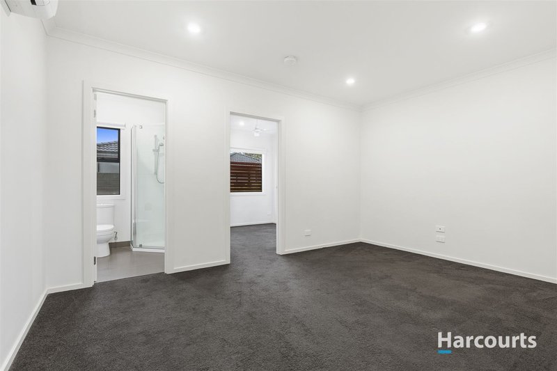 Photo - 5/19 Stamford Crescent, Rowville VIC 3178 - Image 5