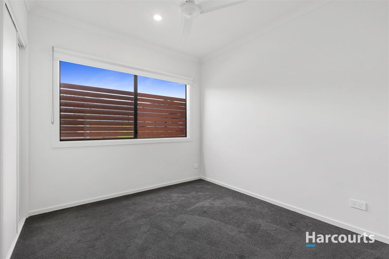 Photo - 5/19 Stamford Crescent, Rowville VIC 3178 - Image 7