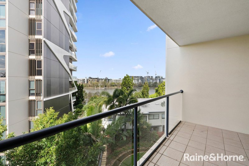 Photo - 51/9 Sylvan Road, Toowong QLD 4066 - Image 3