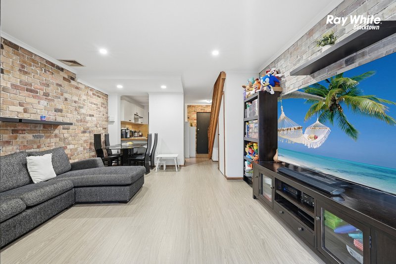 Photo - 5/19 Torrance Crescent, Quakers Hill NSW 2763 - Image 3