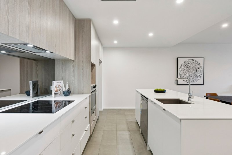 Photo - 519/253 Northbourne Avenue, Lyneham ACT 2602 - Image 8