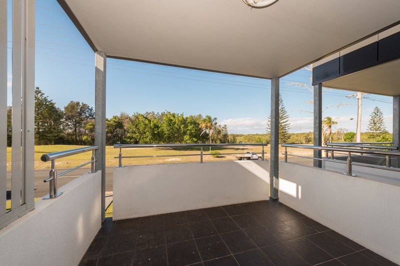 Photo - 5/197-199 Beach Street, Harrington NSW 2427 - Image 1