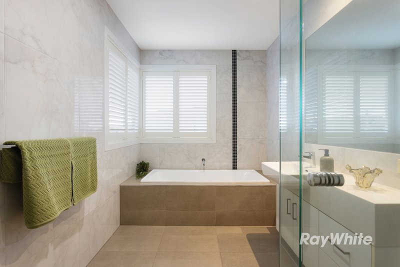 Photo - 51A Kinlock Avenue, Murrumbeena VIC 3163 - Image 5