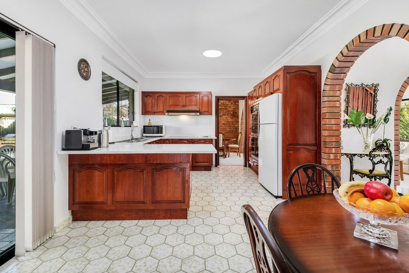 Photo - 51A Shenstone Road, Riverwood NSW 2210 - Image 4