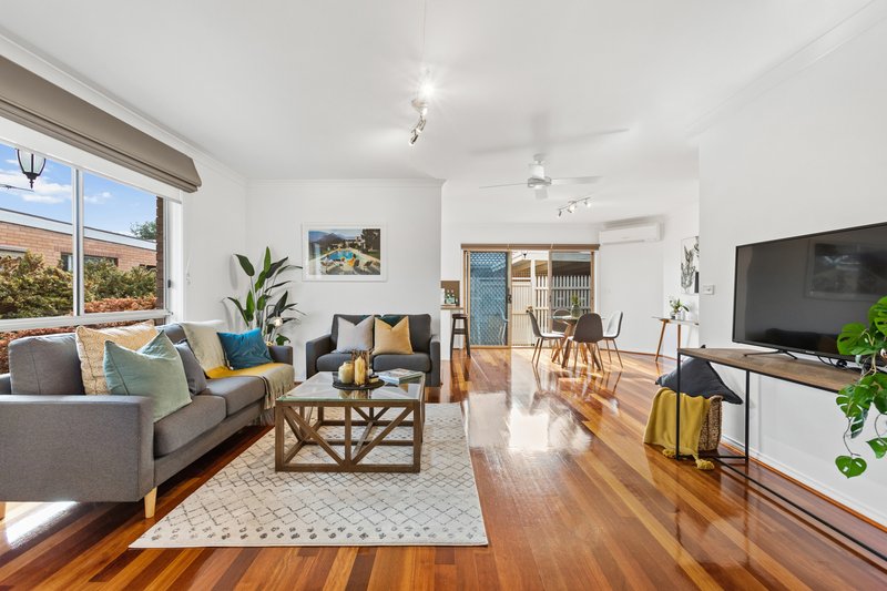 Photo - 51A Weymar Street, Cheltenham VIC 3192 - Image 2