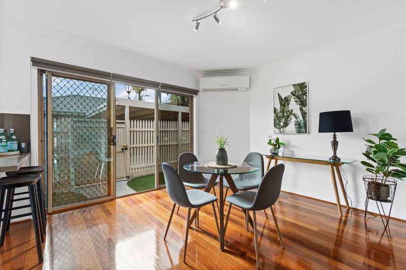 Photo - 51A Weymar Street, Cheltenham VIC 3192 - Image 4