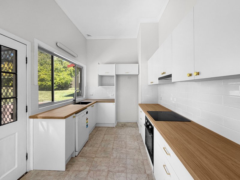 Photo - 51b Oaklands Road, Hazelbrook NSW 2779 - Image 2