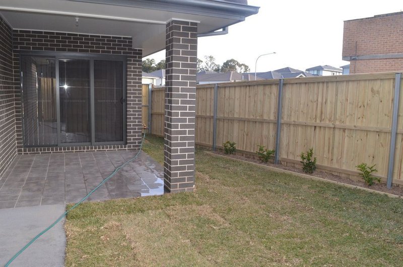Photo - 51C Glenfield Road, Glenfield NSW 2167 - Image 4
