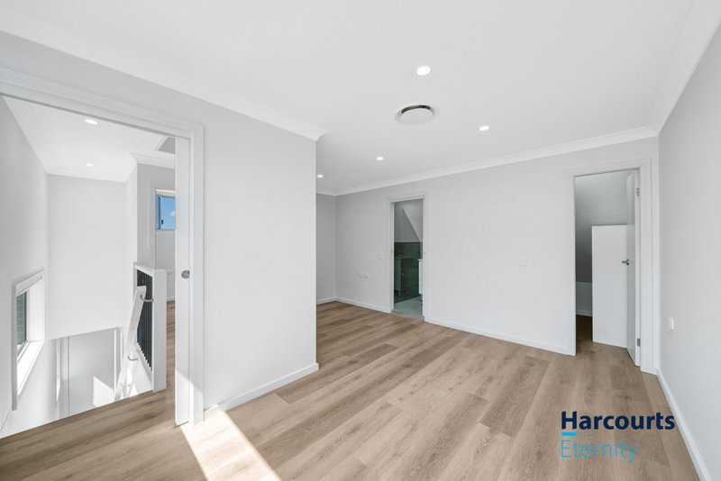 Photo - 5/2-4 Andrew Place, Girraween NSW 2145 - Image 5