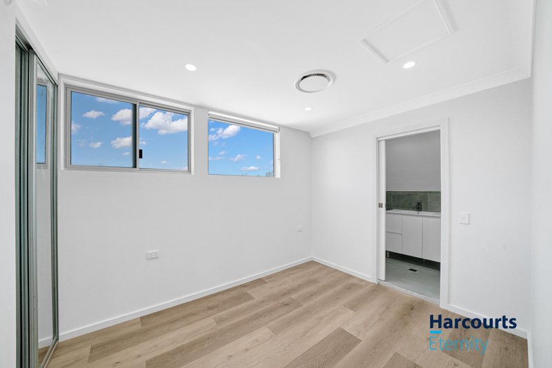 Photo - 5/2-4 Andrew Place, Girraween NSW 2145 - Image 6