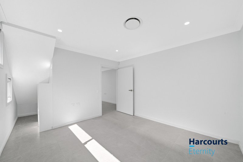 Photo - 5/2-4 Andrew Place, Girraween NSW 2145 - Image 10