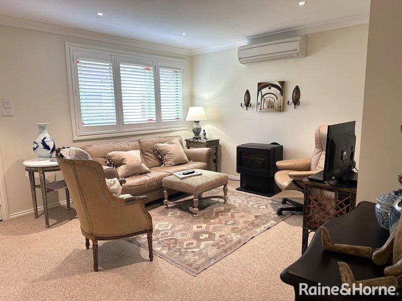 Photo - 5/2-4 Carrington Street, Bowral NSW 2576 - Image 3