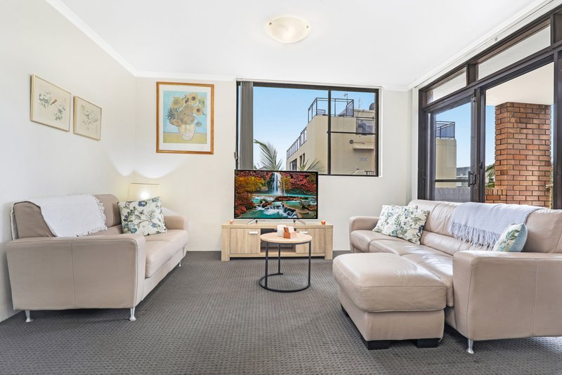 Photo - 5/2-4 Keira Street, Wollongong NSW 2500 - Image 2